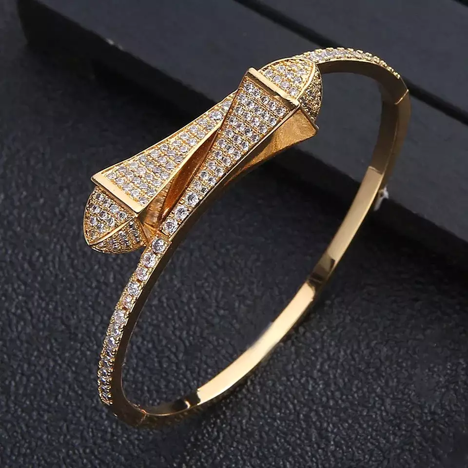 1 Brass Gold Plated Zirconium Personalized Bracelet - S3882704