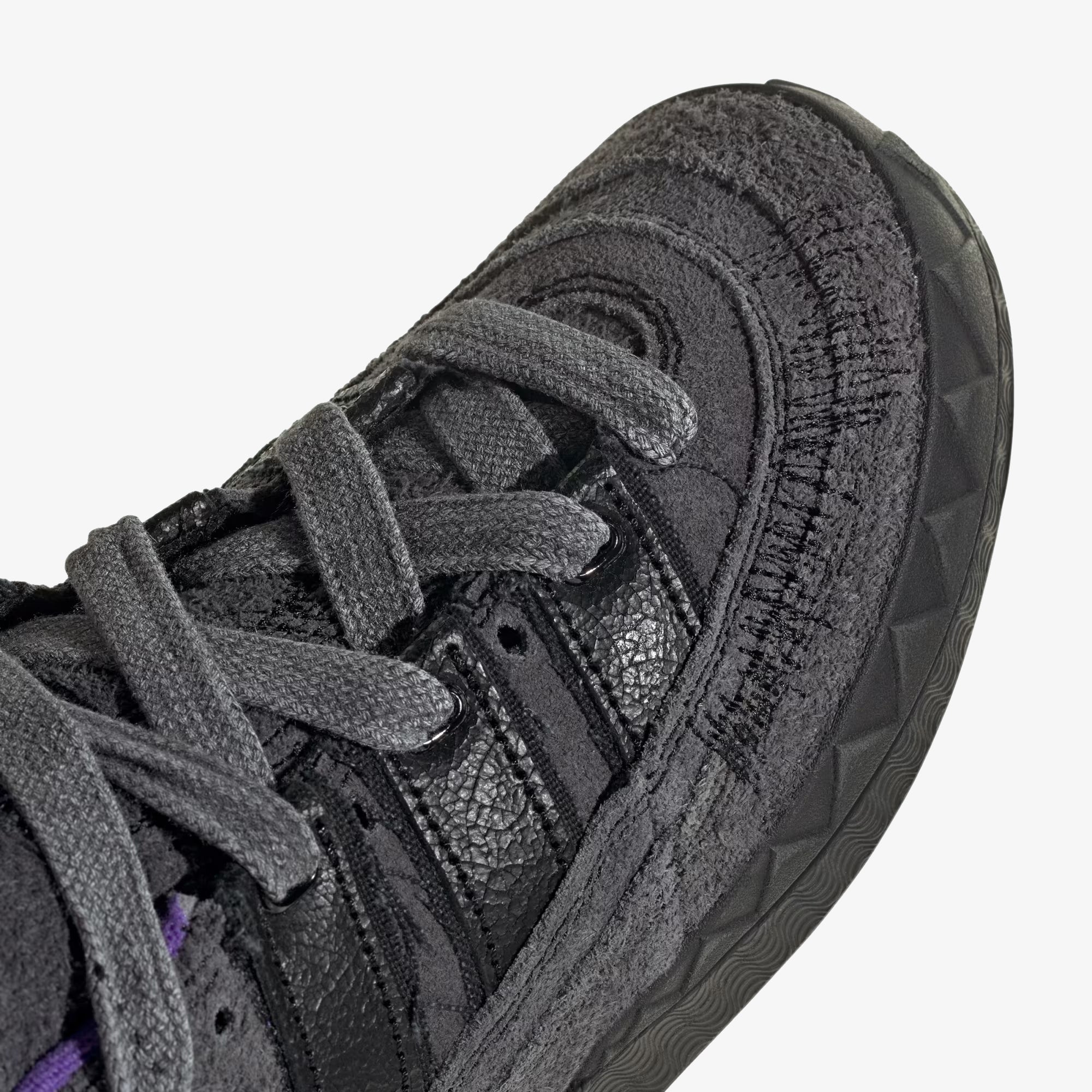 Adimatic Paris Utility Black Core Black Pantone