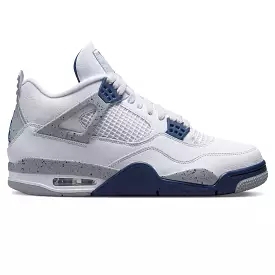 Air Jordan 4 Navy Retro.