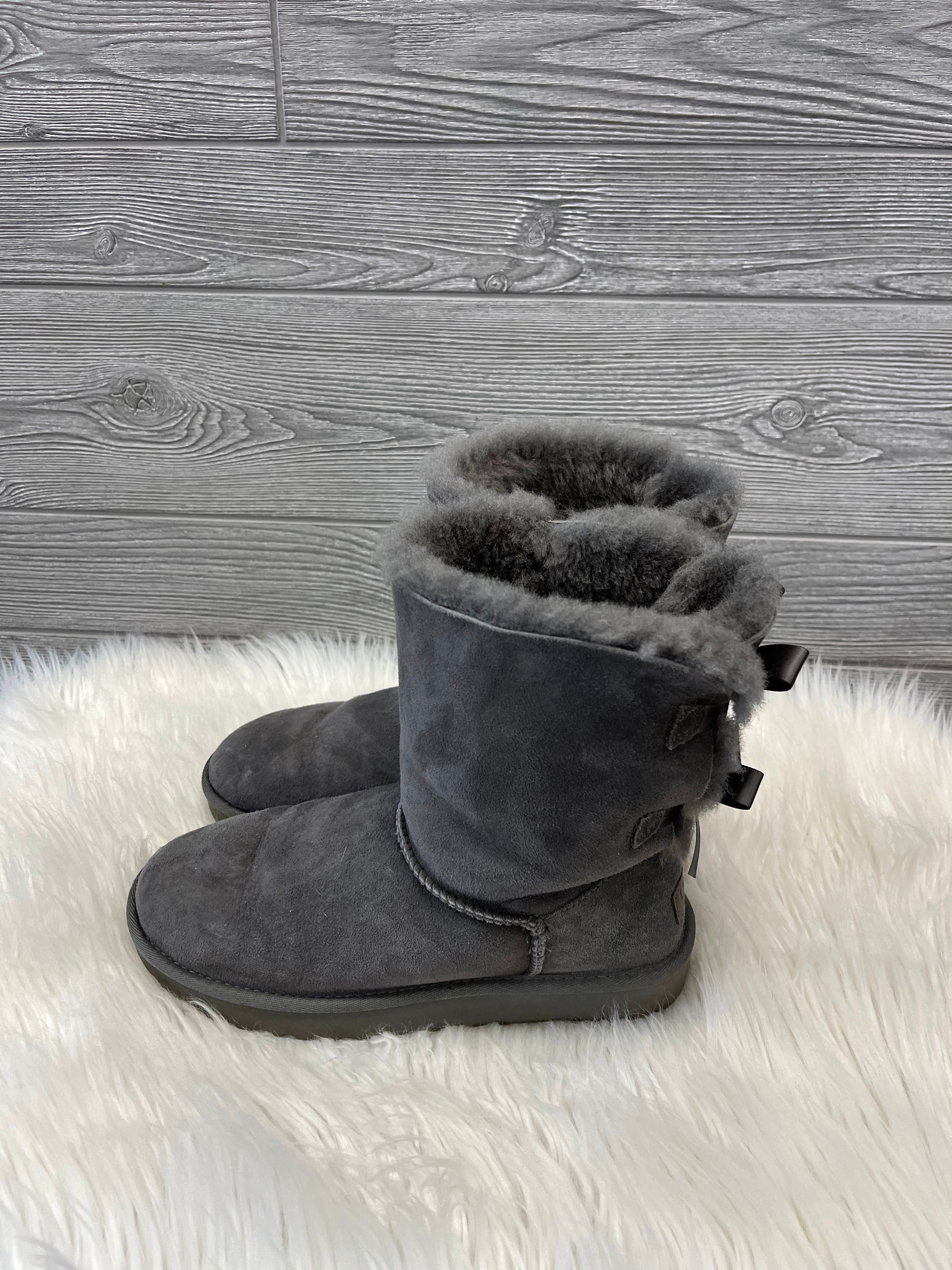 Ankle Flat Ugg Boots - Size 9