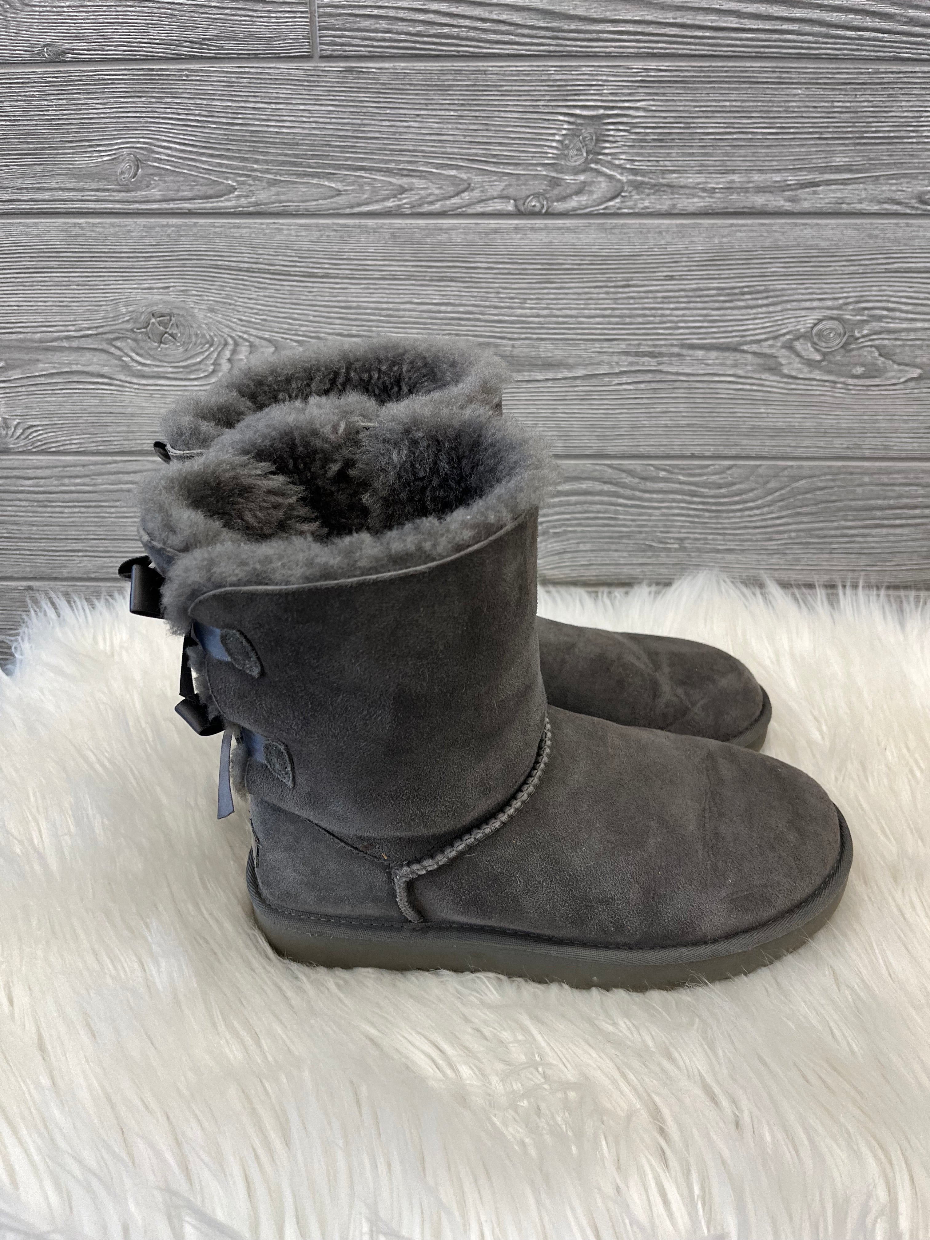 Ankle Flat Ugg Boots - Size 9