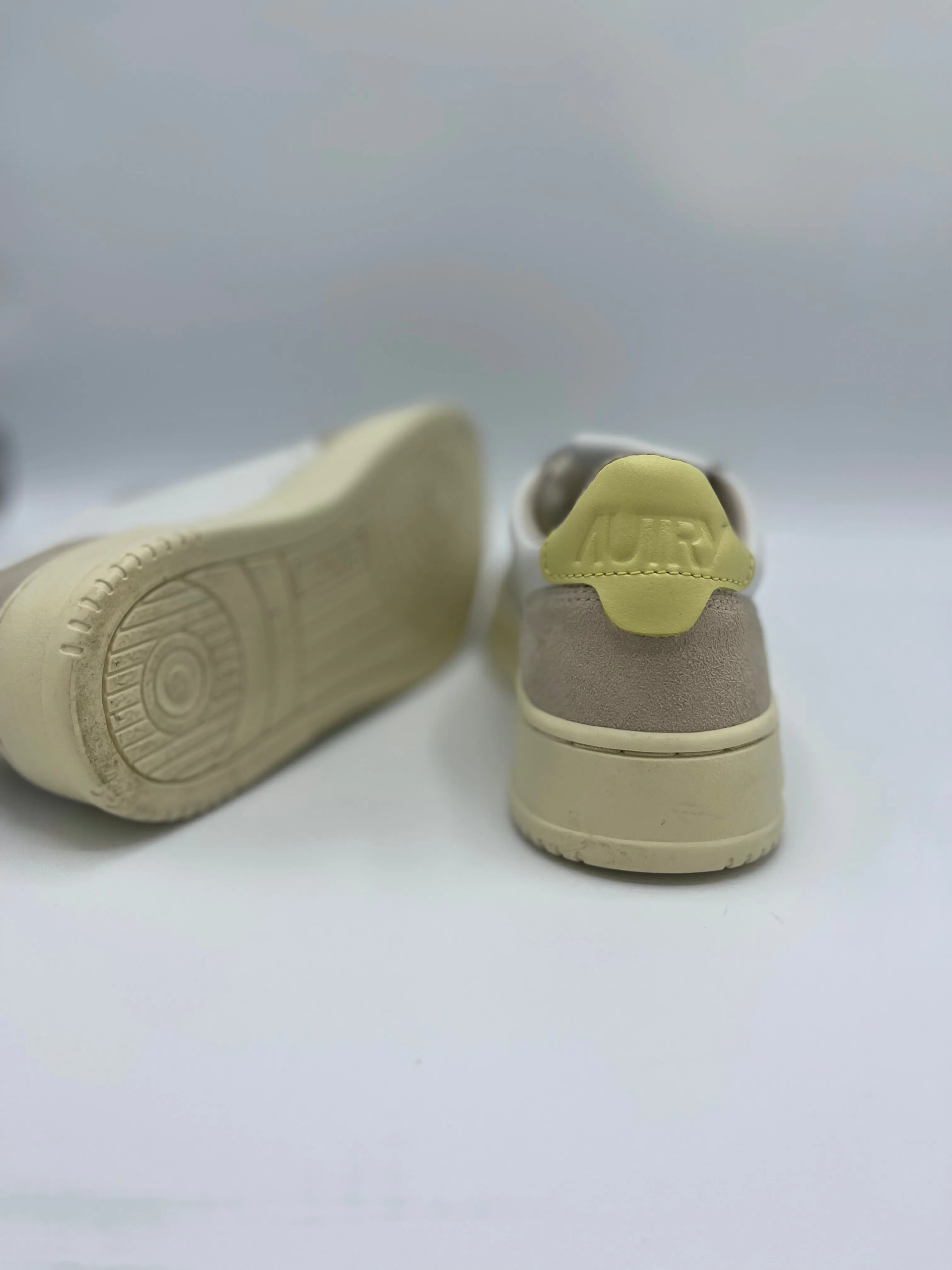 Autry Medalist Lemon Suede Sneaker