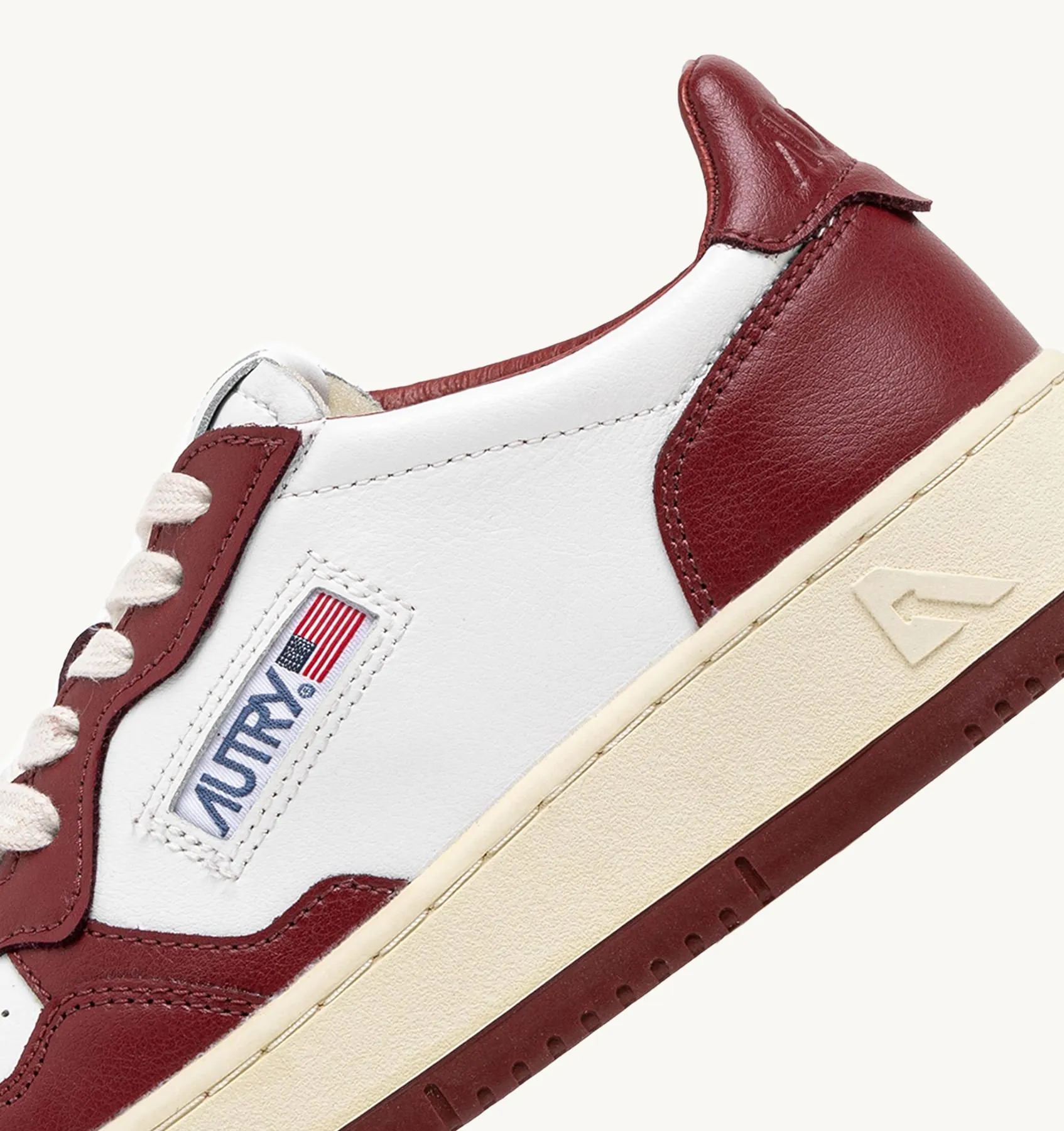 Autry Sneakers Men Medalist Low Bicolor White Syrah Leather