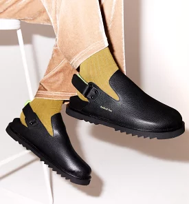 Black Slip On Clog in Tumble Leather - Discover the Adventurous Style