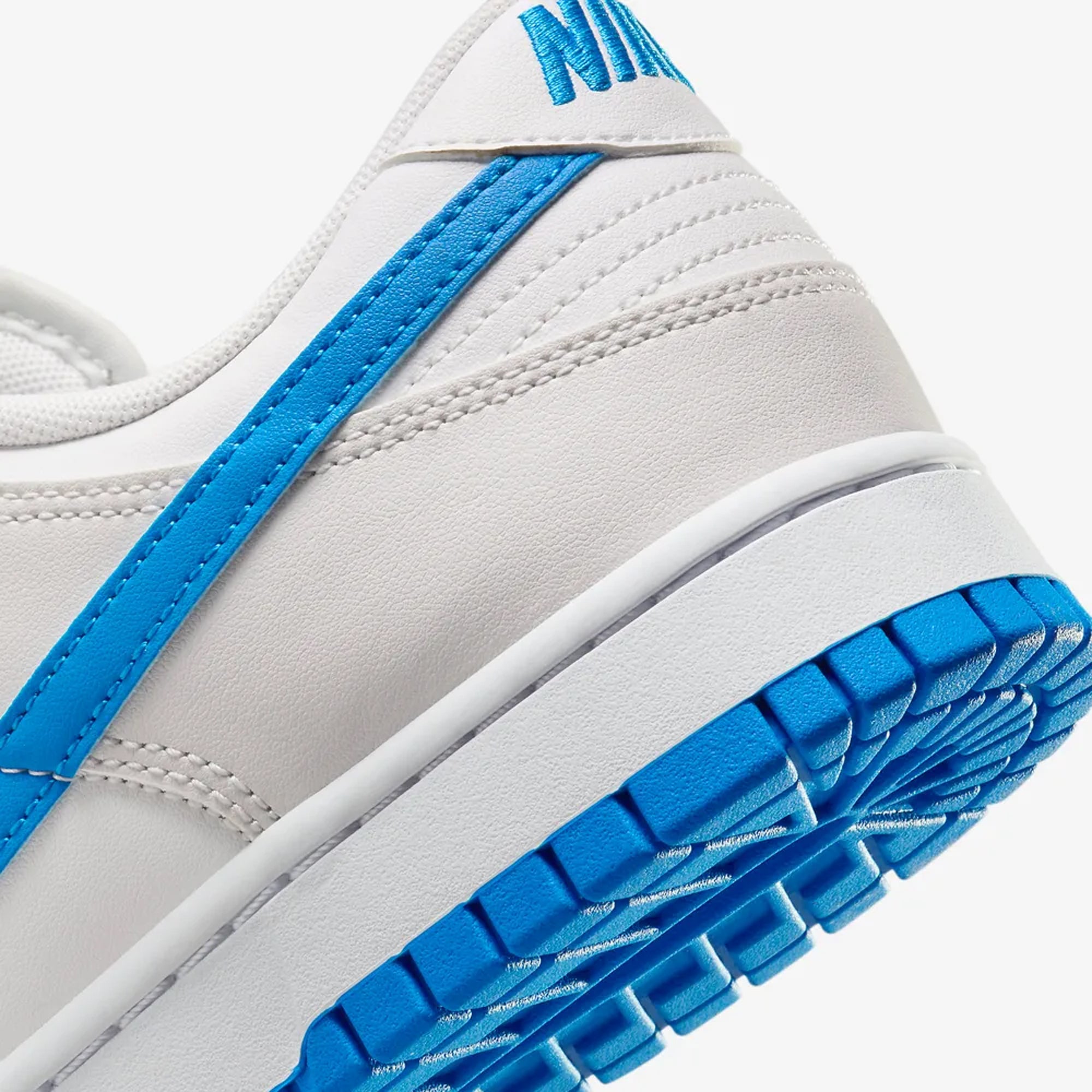 Dunk Low Retro Shoes - Summit White/Photo Blue/Platinum Tint