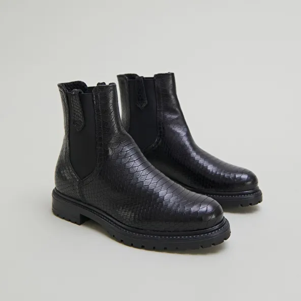 Black Reptile Flat Boots