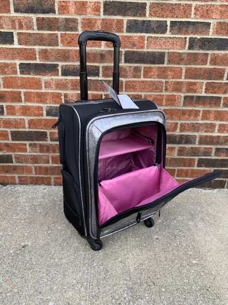 Glam Gear Carry On