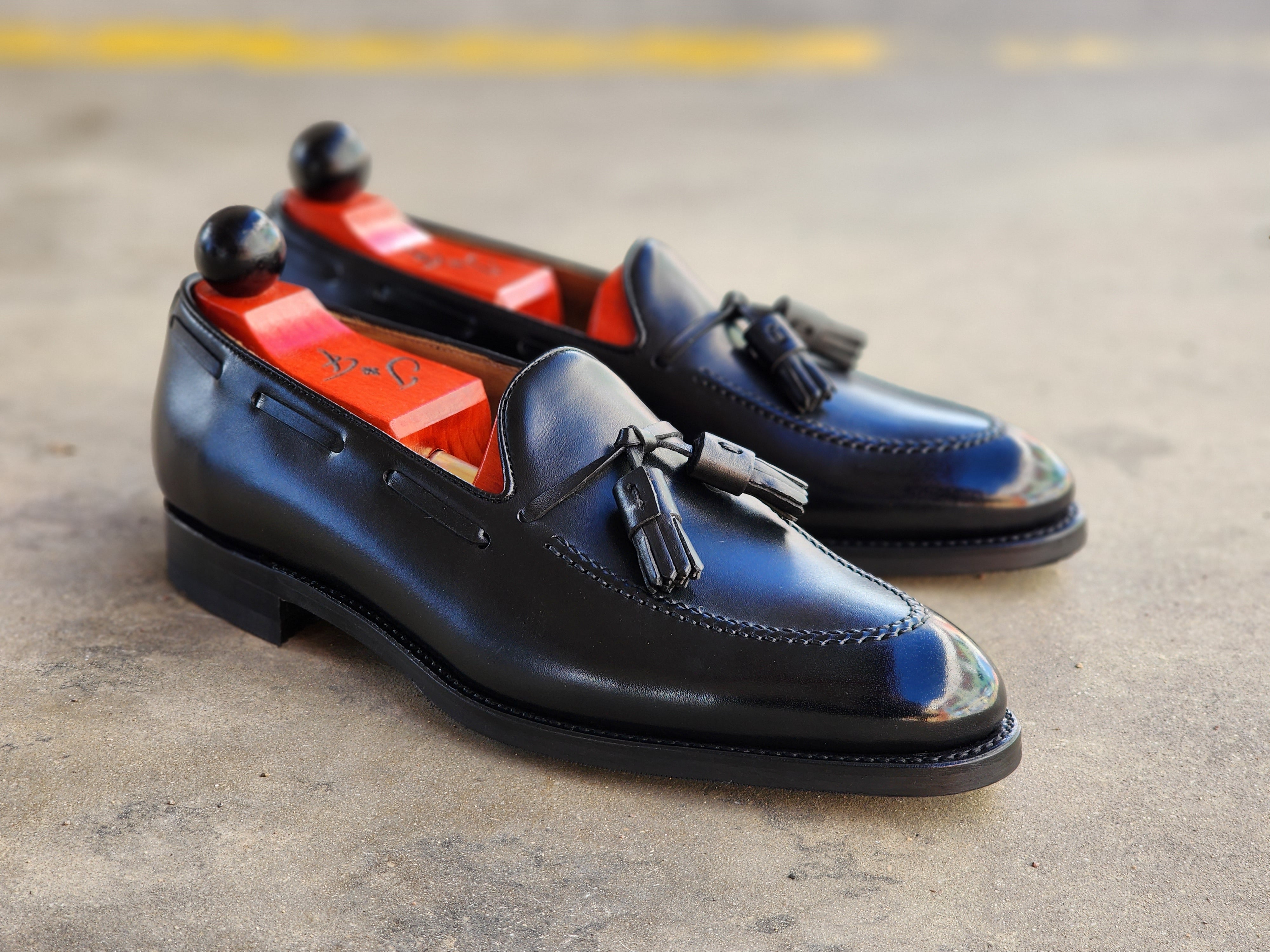 Haller - Black Calf can be rewritten as Black Calf Haller or Calf Leather Haller.