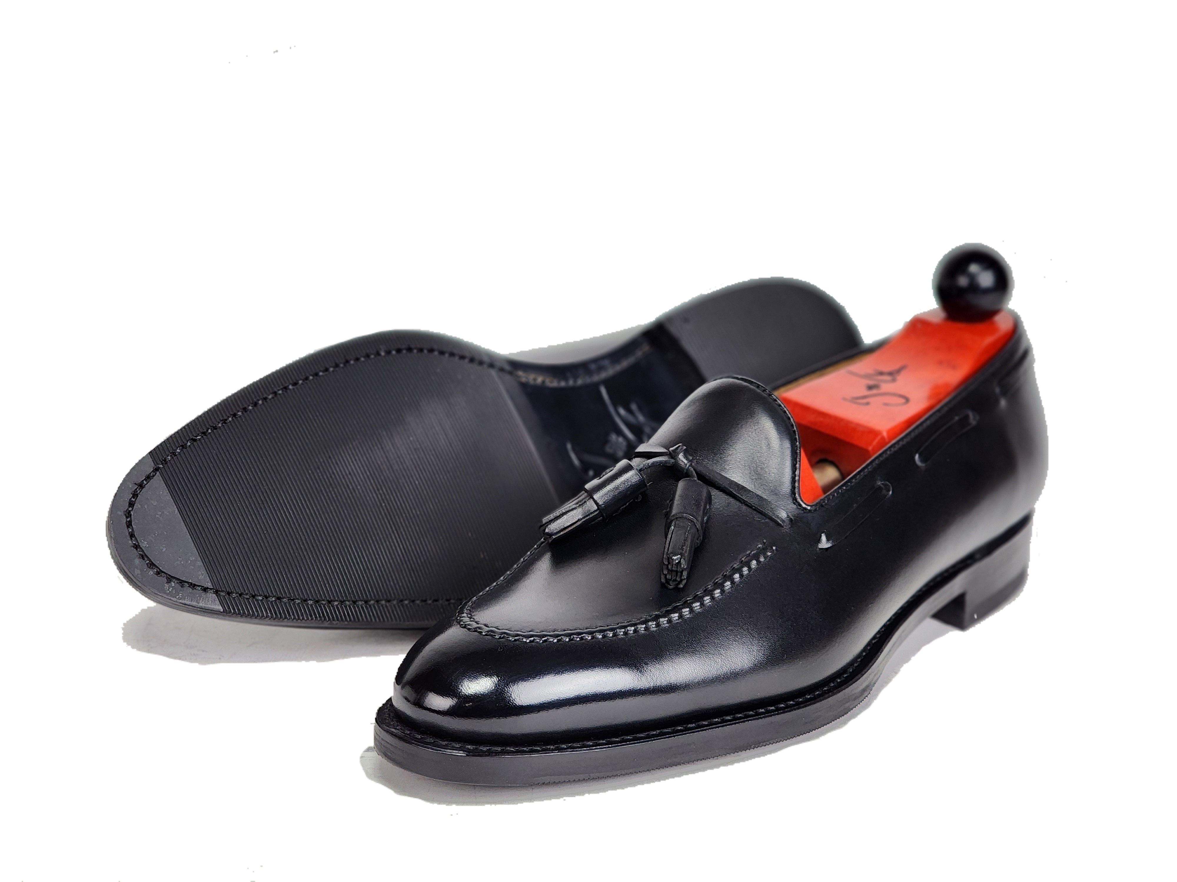 Haller - Black Calf can be rewritten as Black Calf Haller or Calf Leather Haller.