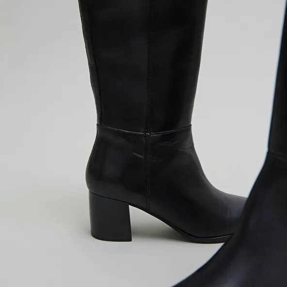 Black Leather Heeled Boots