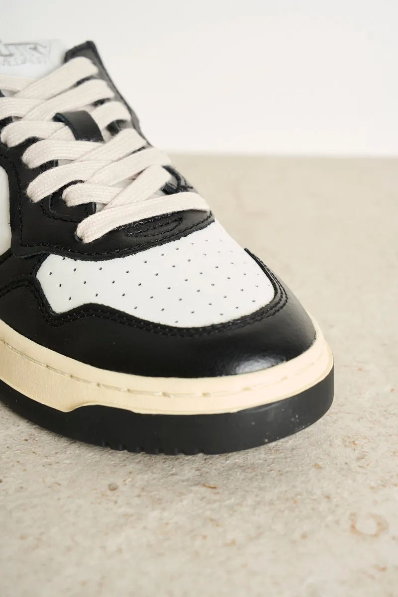 Medalist low bicolor leather white and black sneakers men