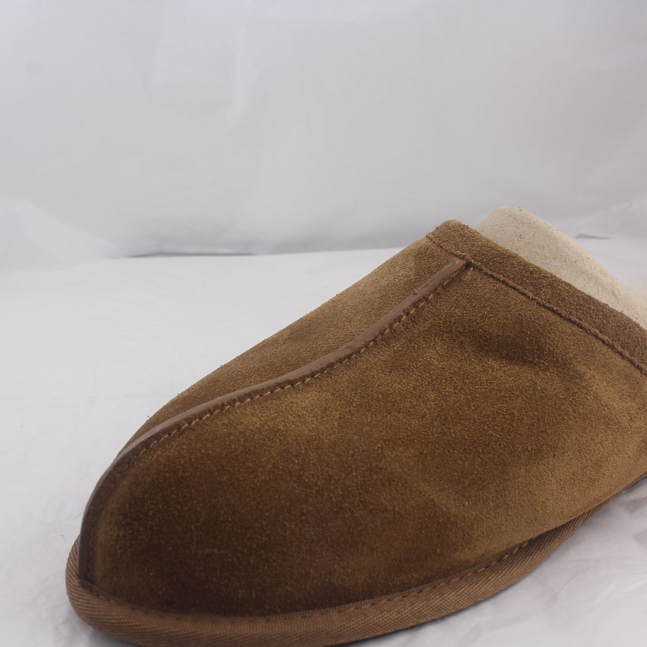 Mens UGG Scuff Slipper - Chestnut Suede - Brand New