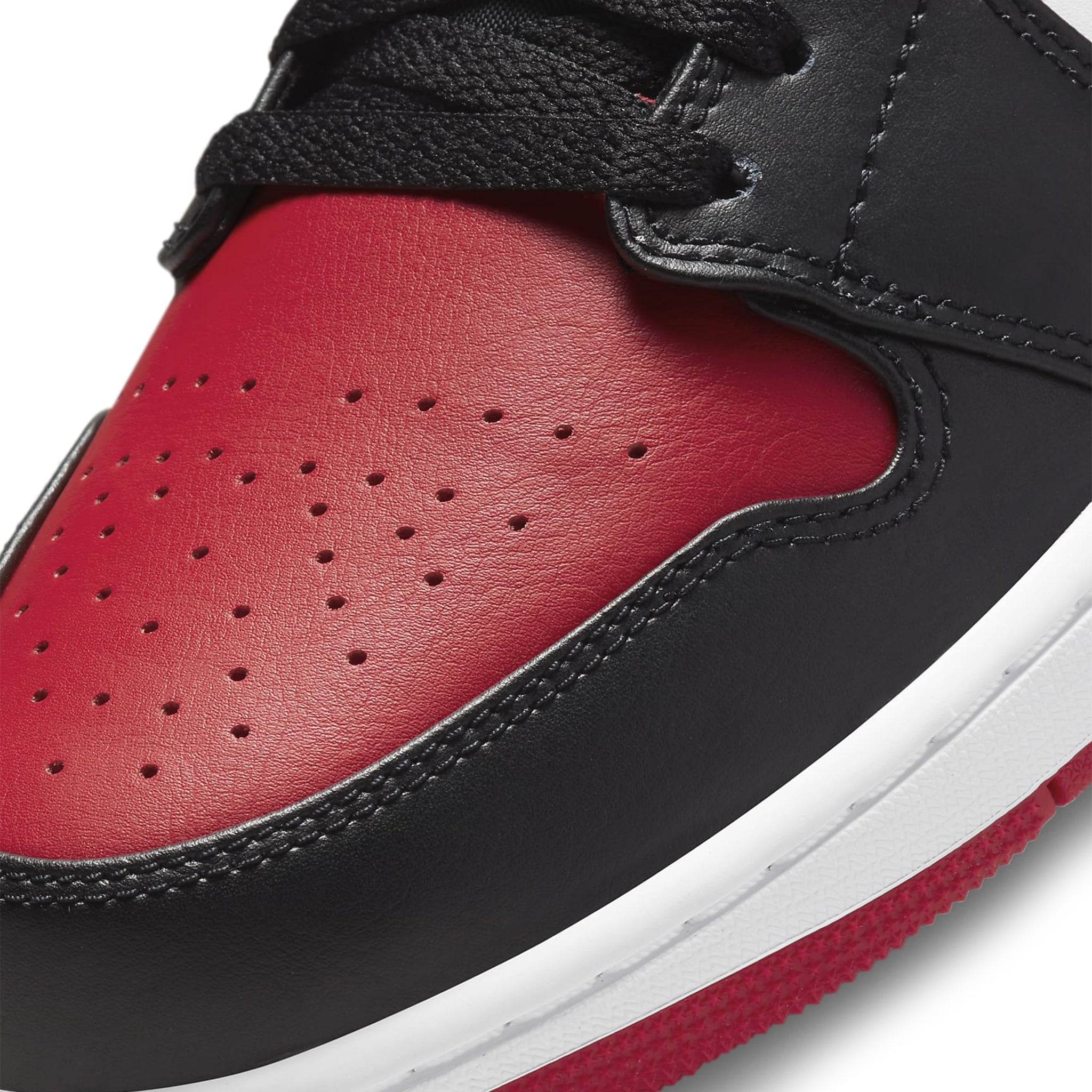 Nike Air Jordan 1 Low Bred Toe sneakers