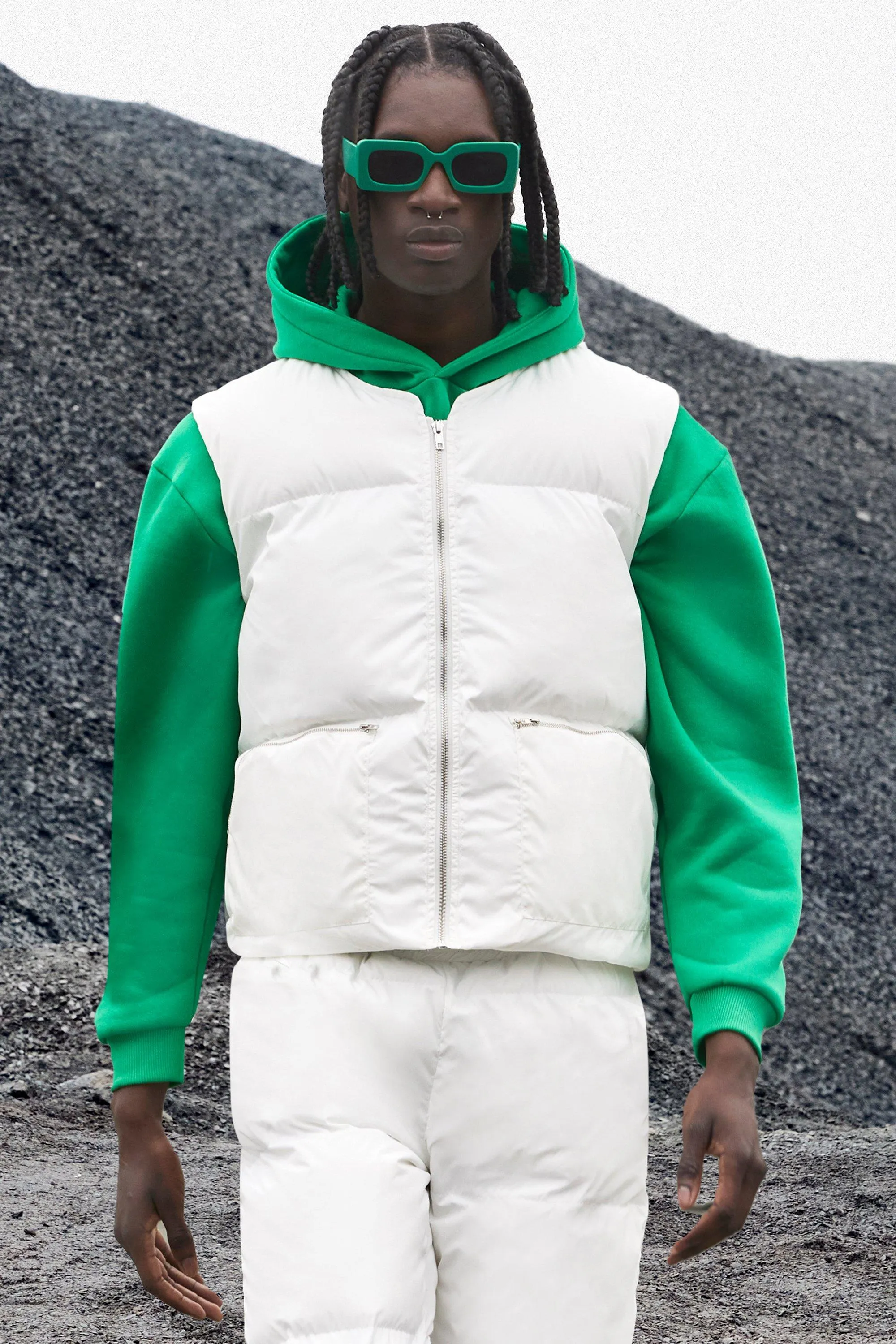 Puffer Sleeveless Jacket with 3D Pockets