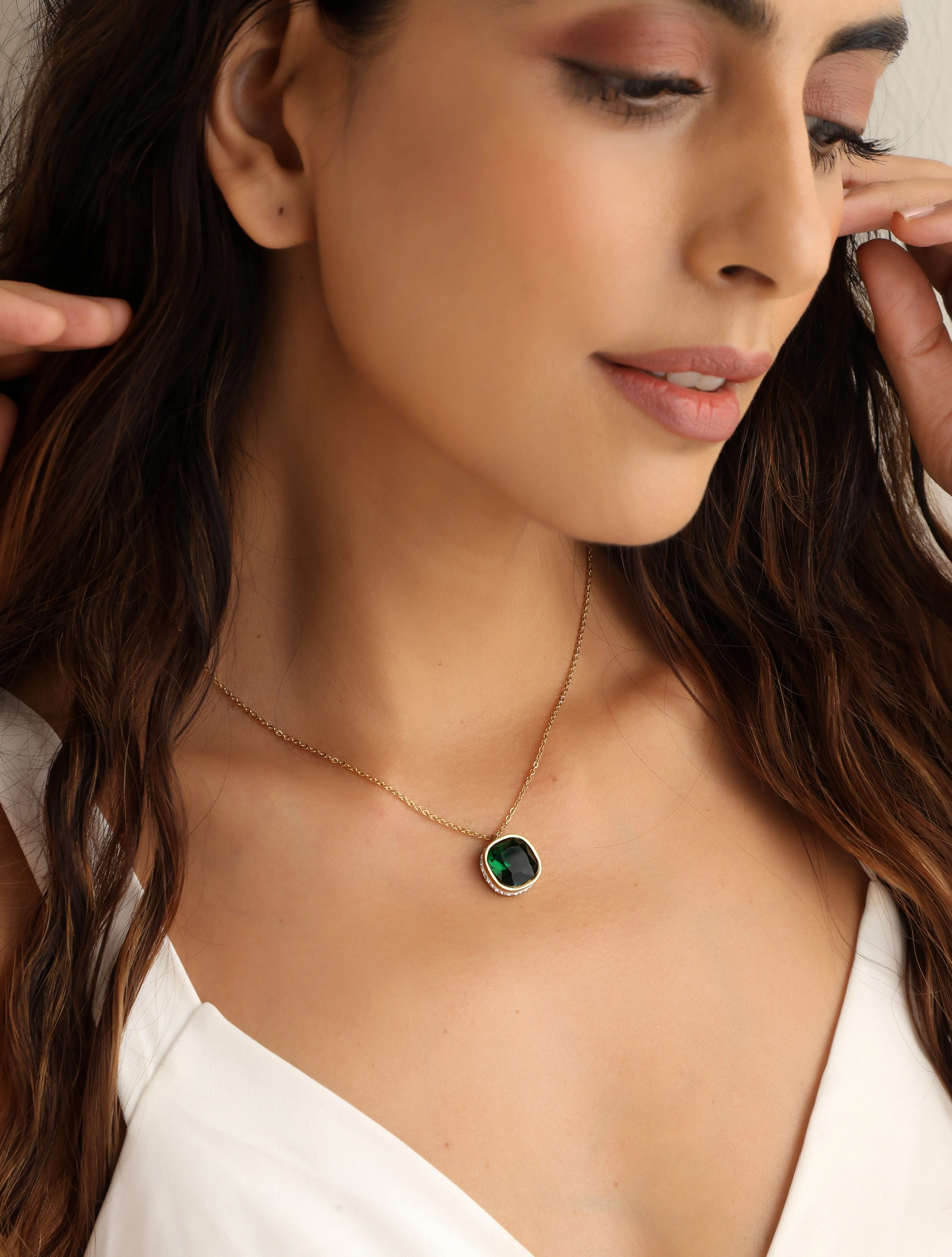 Roche Emerald Necklace - Best Deals and Exclusive Discounts available!