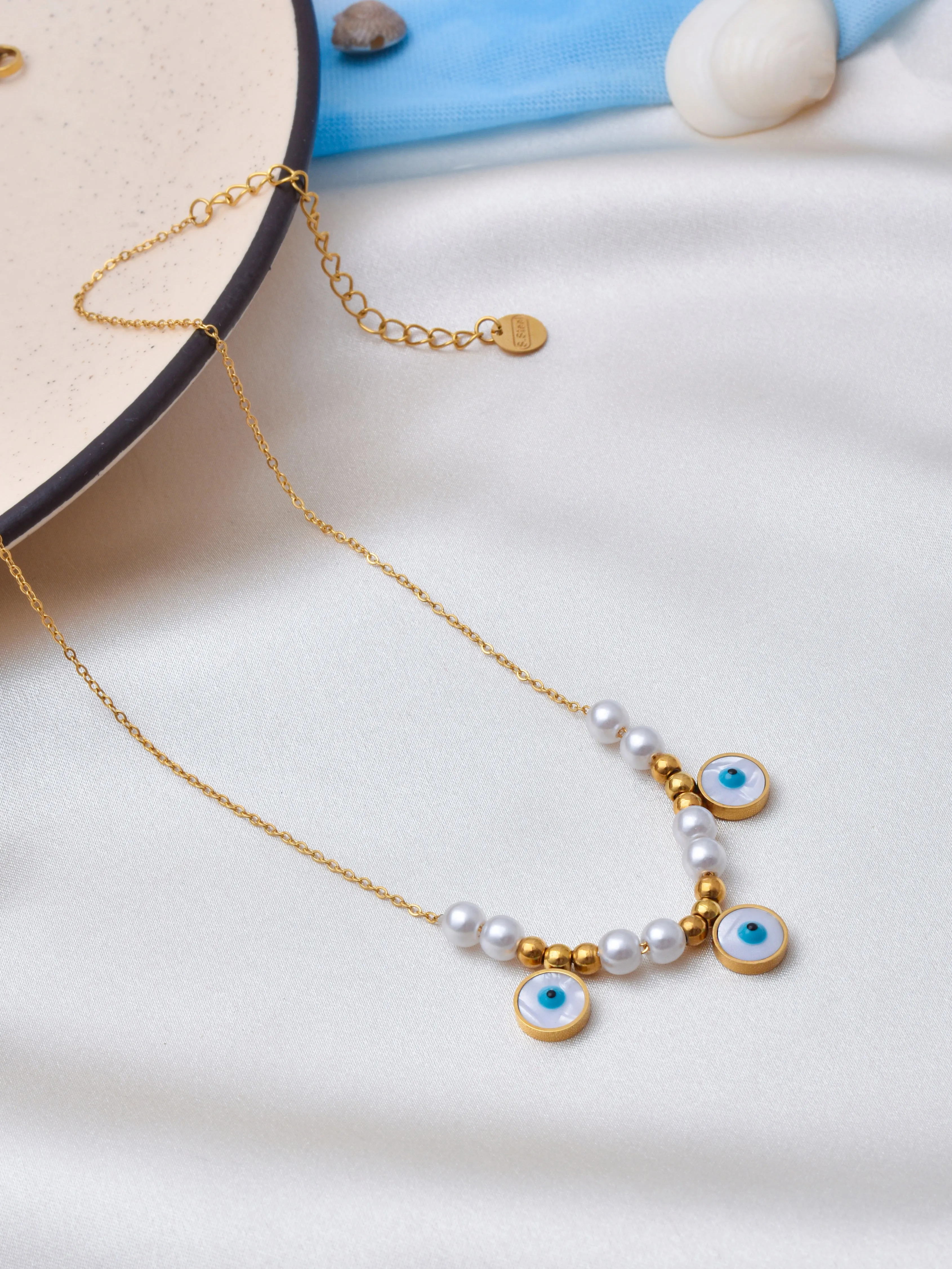 Stylish Evil Eye Necklace with Bohemian Touch