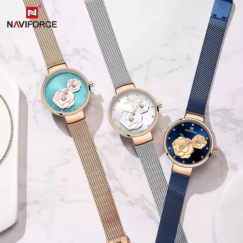 Stylish Metallic Bracelet Watch for Women