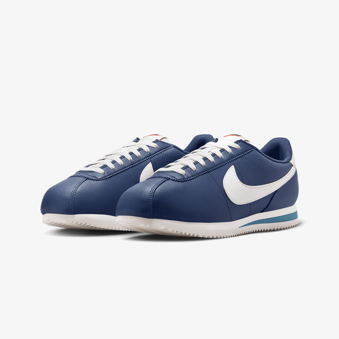 The result is Cortez Midnight Navy Sail Noise Aqua Sail.