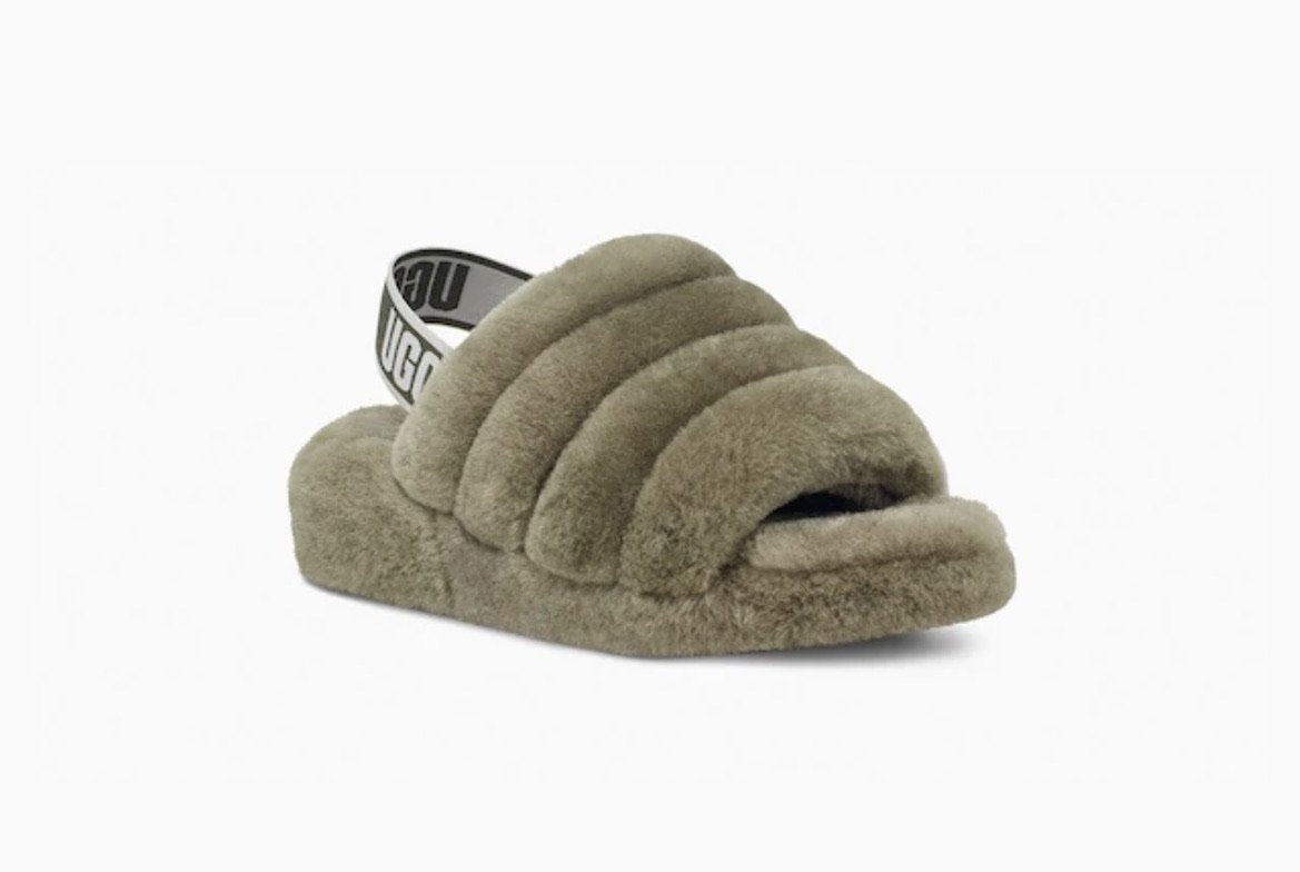 Ugg slip-on sandal with fluffy straps