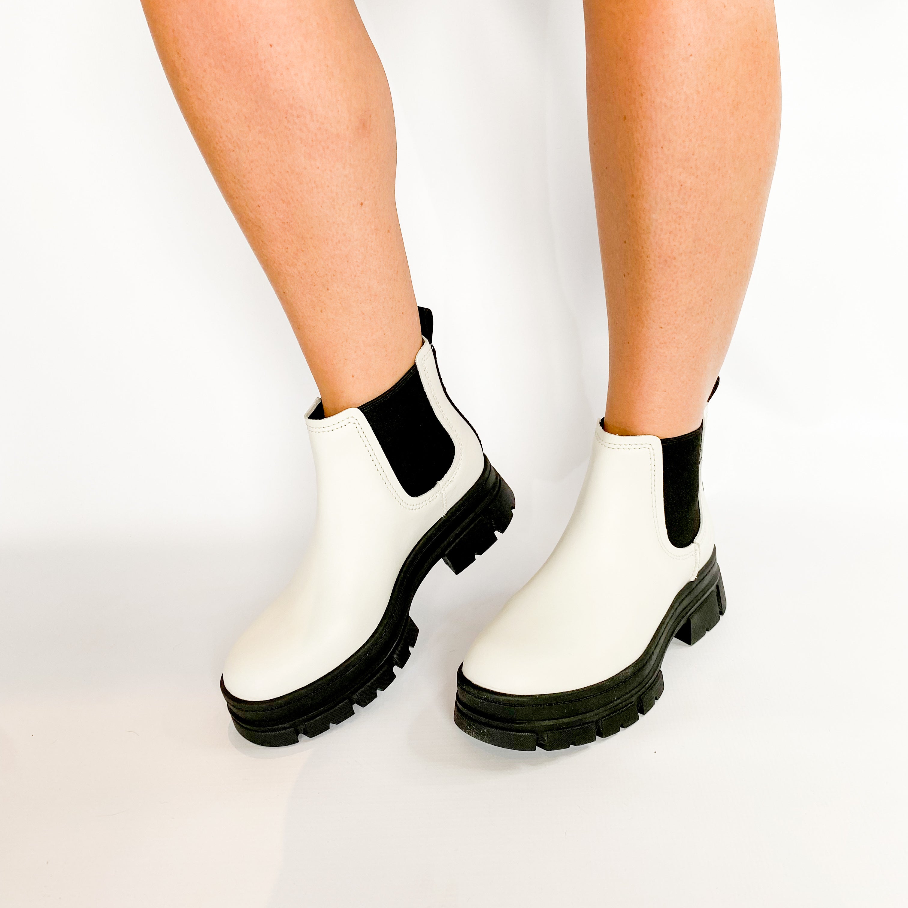 UGG white Ashton Chelsea boot - leather