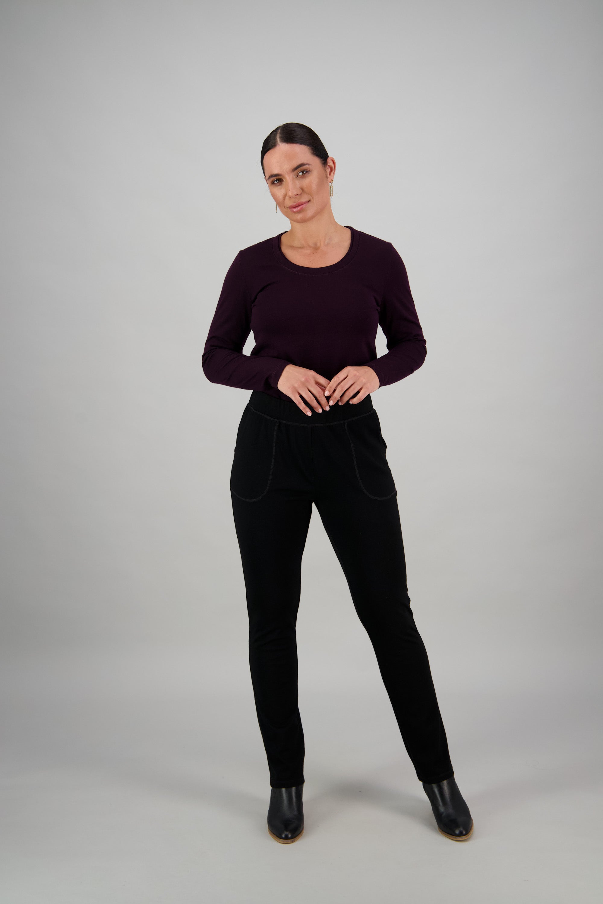 Vassalli - Merino Relaxed Slim Pull On Pant - Back | Google SEO optimized result