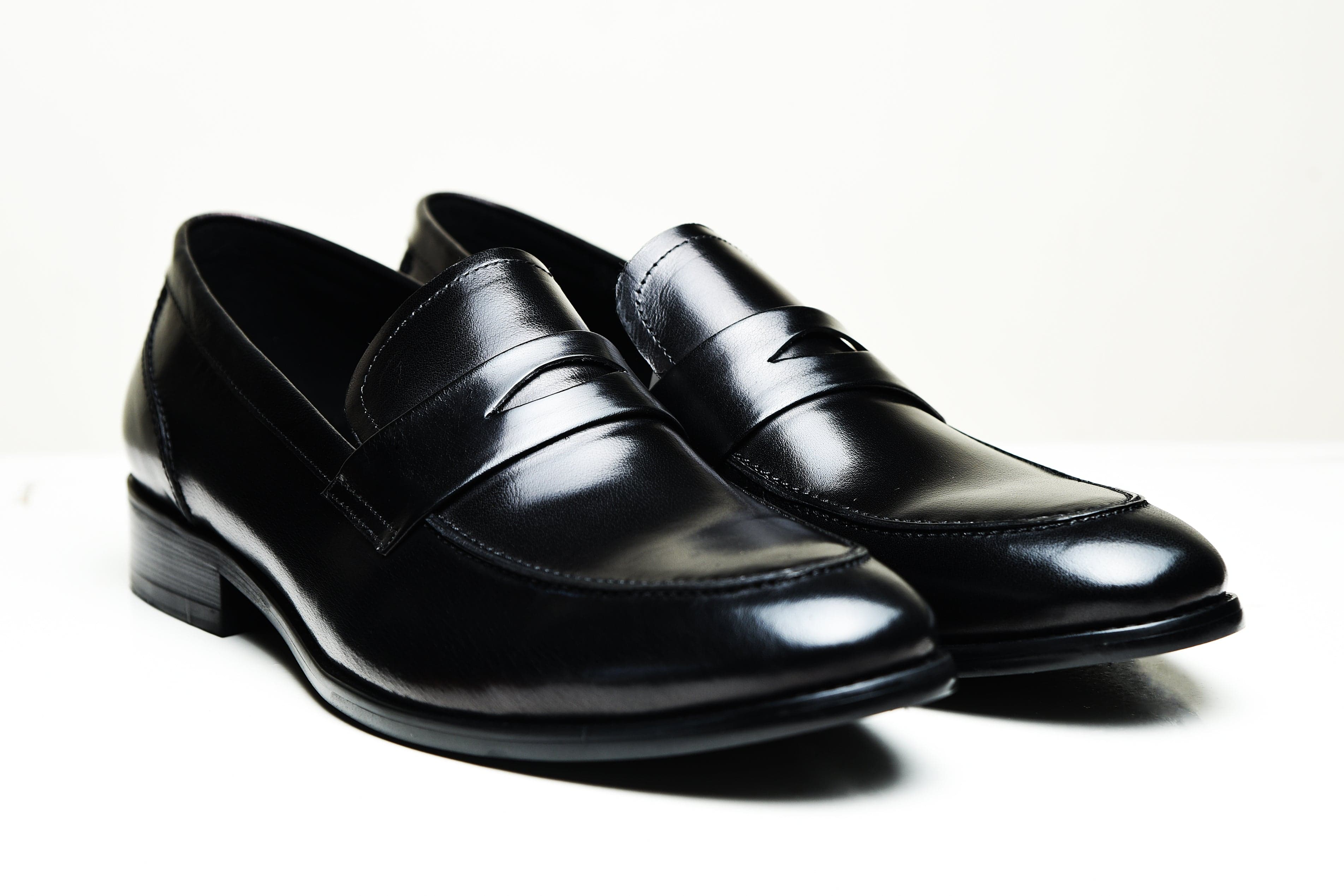 VICTOR Wide Leather Penny Loafer - Get It Now!