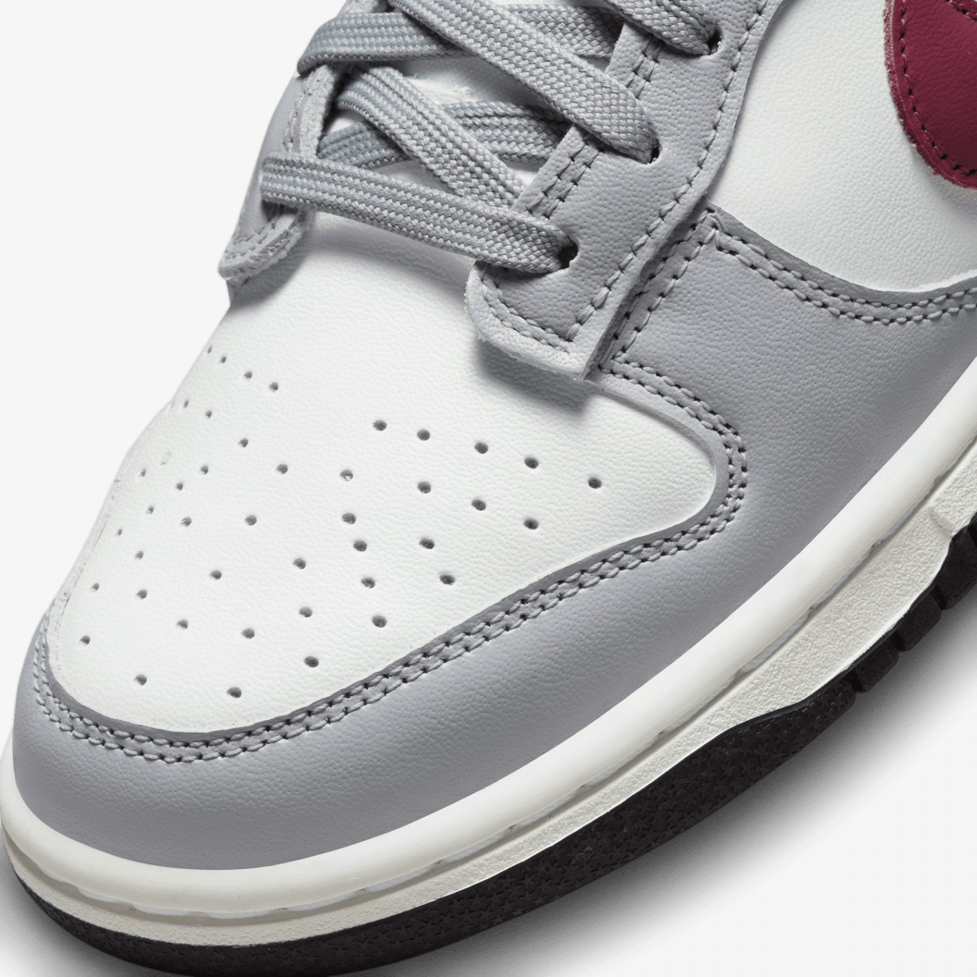 WMN'S Summit White/Rosewood Dunk Low