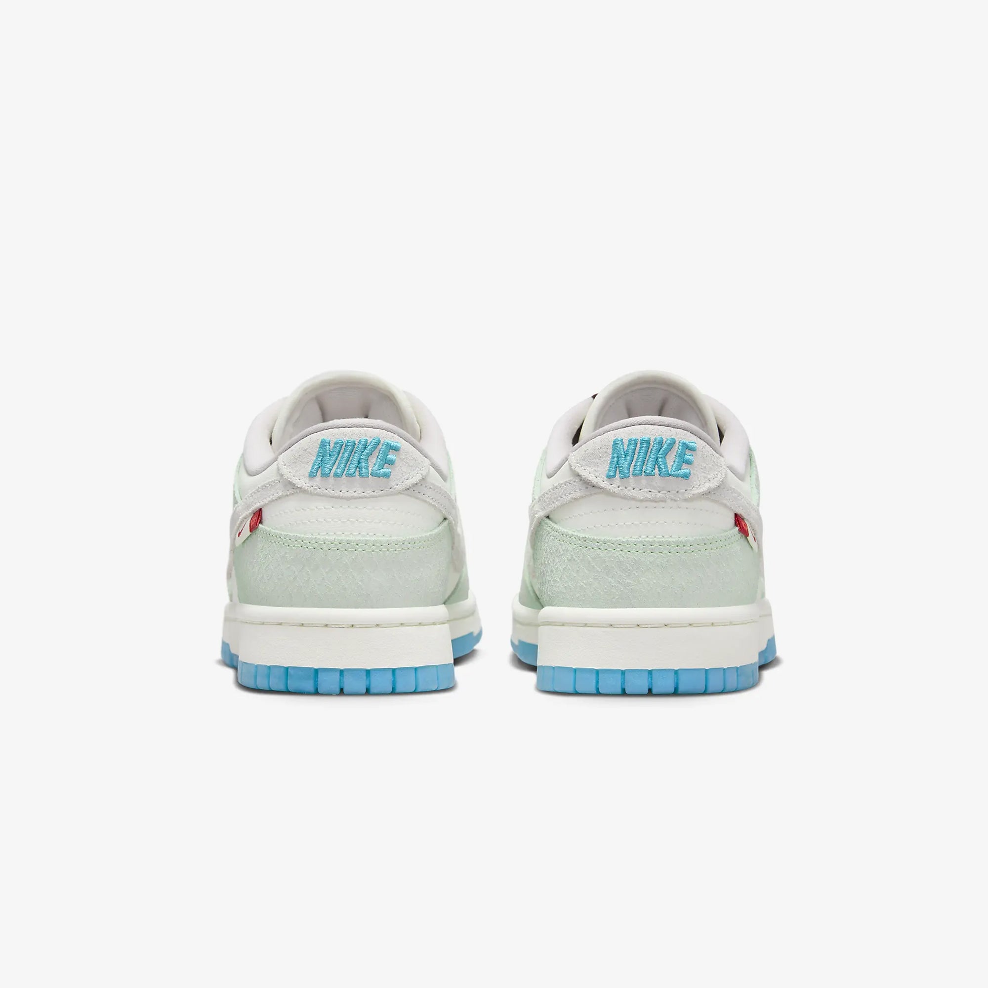 'Women's Dunk Low LX - Sail/Sail-Sail-Dusty Cactus'