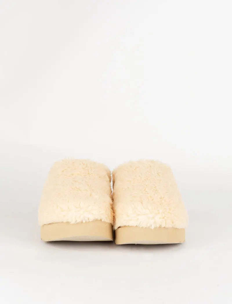 Women's UGG Fuzzy Sugar Slide - Natural